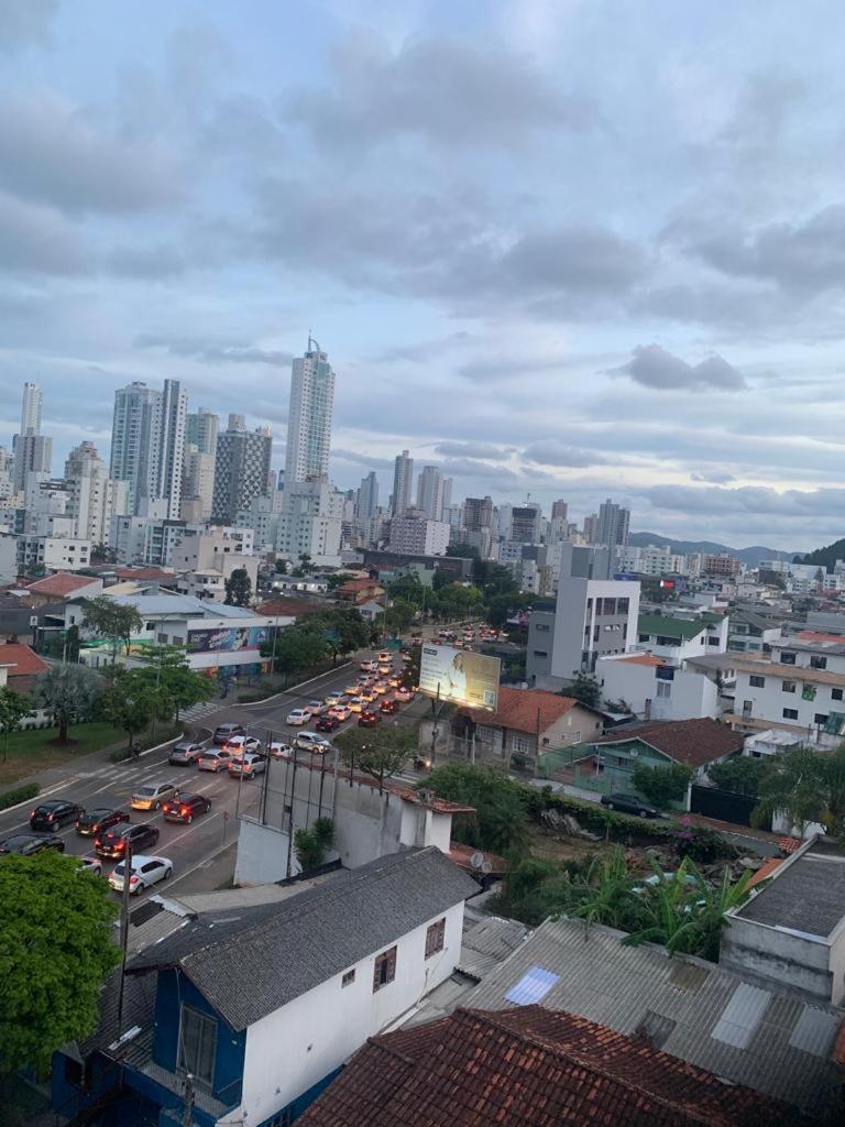 Encantos Dos Mares - Apartamento 5 - Balneário Camboriú 外观 照片